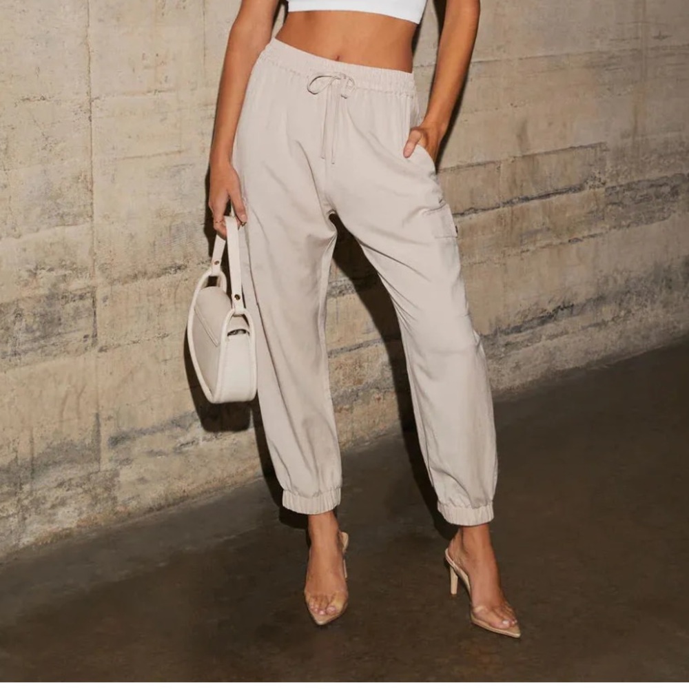 Vici Collection JACKLYN HIGH WAISTED LINEN BLEND CARGO PANTS